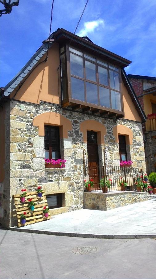 Albergue De Peregrinos Compostela Molinaseca Exterior photo